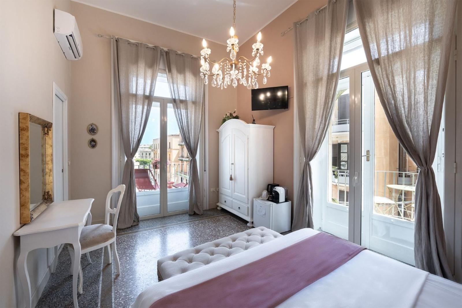 Joy's Ortigia